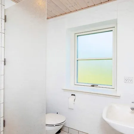 6 Person In Hjorring-by Traum הייורינג