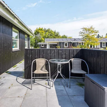 6 Person In Hjorring-by Traum בית נופש